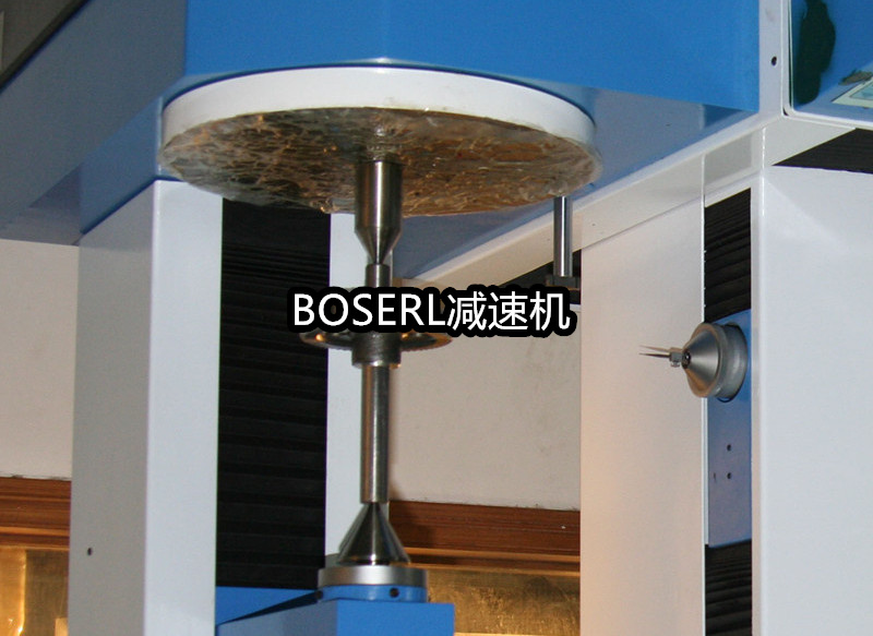 1666685335922071.jpg 齒輪減速電機(jī)一體機(jī)